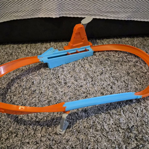 Hot Wheels track like new