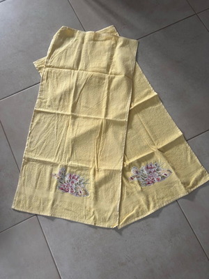 Yellow towels new 100x50, set of 2 with flower design