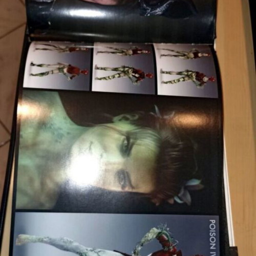 Batman Arkham Knight art book with comic issue 0