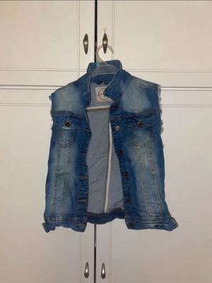 Denim jacket Pink Woman size S like new, blue sleeveless