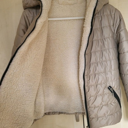 Beige champagne jacket with fur lining, like new, small size