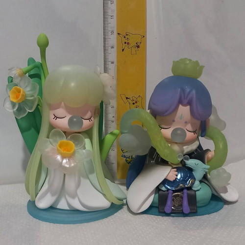 Nancy miniature figures set, traditional dresses