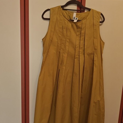 Wendy Trendy women's dress like new, sleeveless, olive green