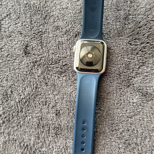 Apple Watch Series 7 Nike 45mm GPS used with original blue strap