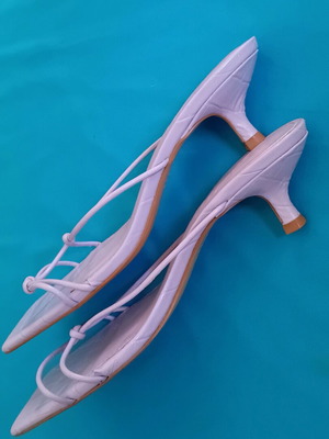 Mango women's lilac purple sandal size 37 like new, low heel