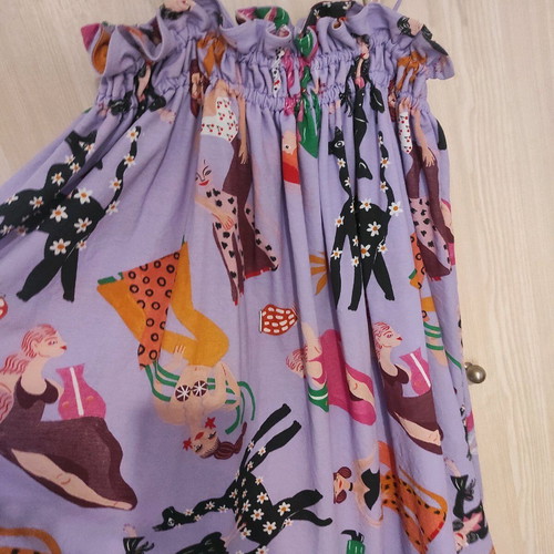Short dress used, wide fit with elastic top