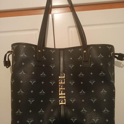 Eiffel Shoulder Bag like new, spacious, black and white