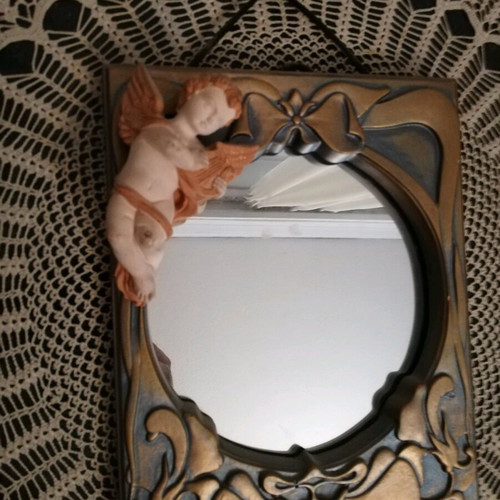 Handmade mirror 20x25 like new