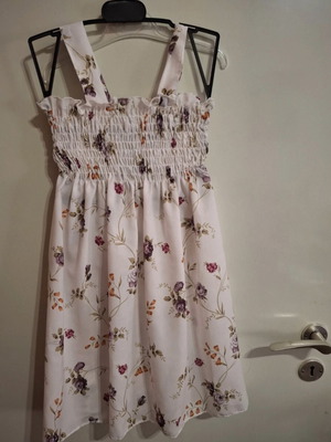 White floral girls dress 8 years, new