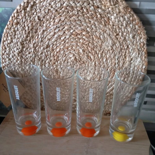 Absolut vodka glasses set of 4 like new, unique design
