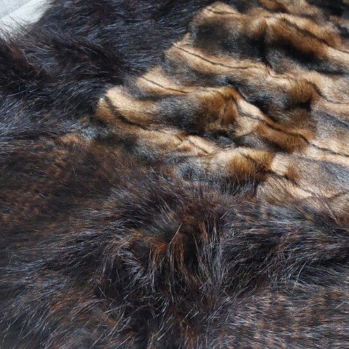 Throw with 4 pillows new, synthetic fur