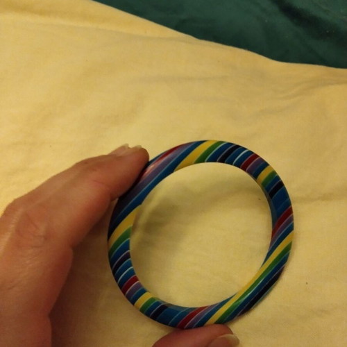 Rainbow resin bracelet, 6.5 cm diameter