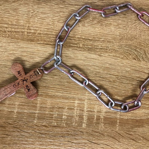 Industrial Blood-Splatter Paperclip Chain with Wooden Icon Crucifix Pendant new