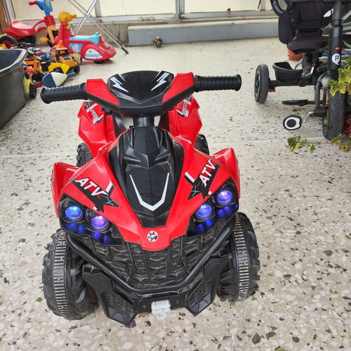 Electric children's ATV like new, rechargeable