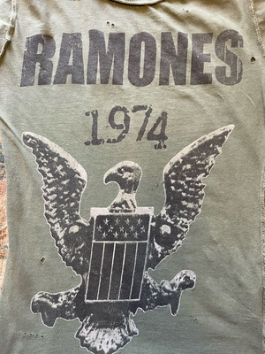 Amplified Ramones khaki t-shirt used, size S/M