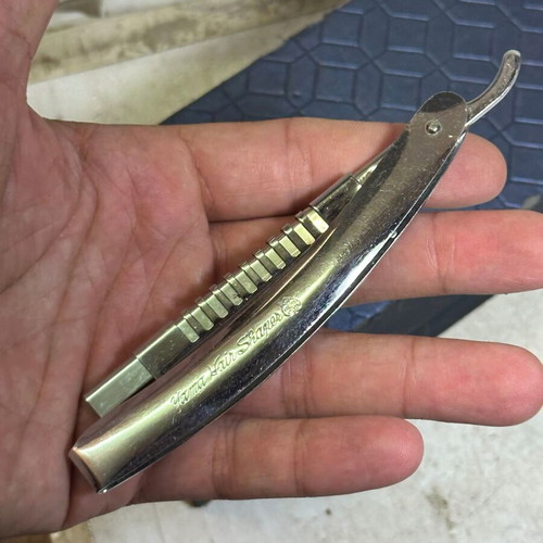 Vintage Yama Hair Shaper used, professional barber thinning tool