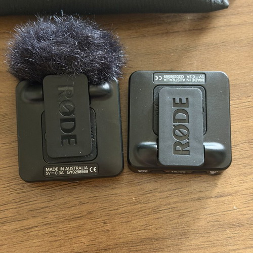 Rode Wireless GO II wireless microphone with case, deadcat and charging cables
