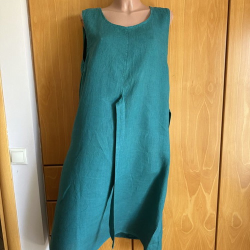 Linen dress 100% used, breathable with adjustable belt, size large