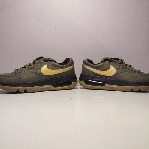 Nike Motif shoes like new, athletic size 38.5