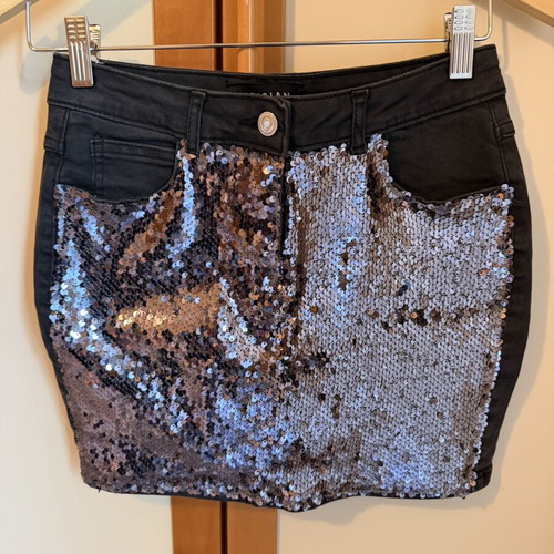 Parisian elastic denim skirt with sequins size small like new black pink