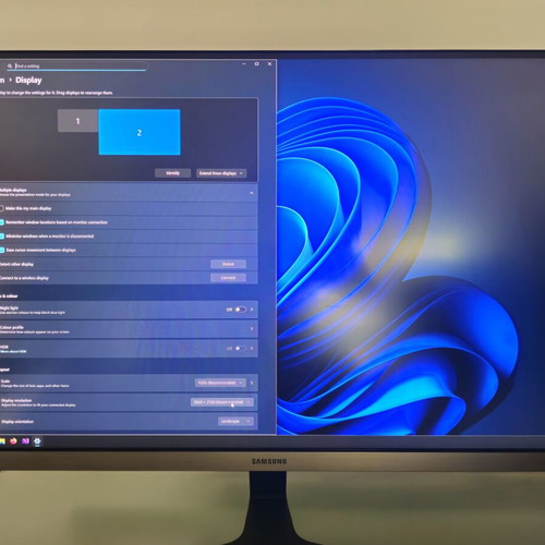 Samsung 28" UHD 4K Monitor LU28R550UQPXEN like new, IPS Panel, HDR10