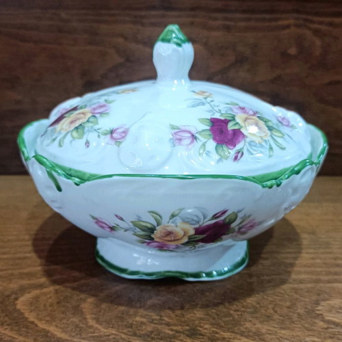 Limoges porcelain fondue pot new with lid