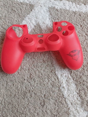 Θήκη σιλικόνης GXT για PS4 σαν καινούργιο