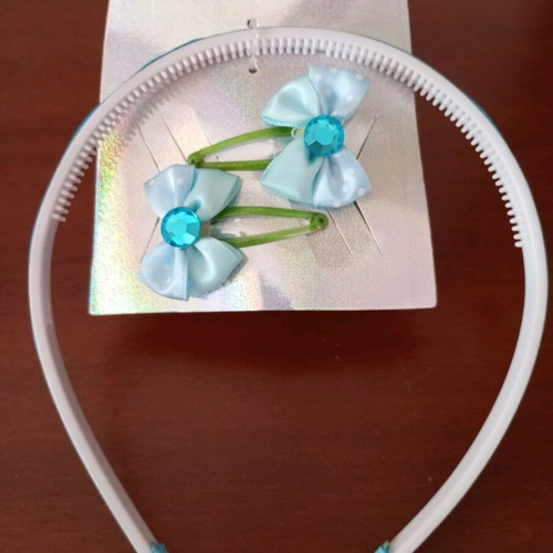 Children's hair clips set with headband new, white and turquoise