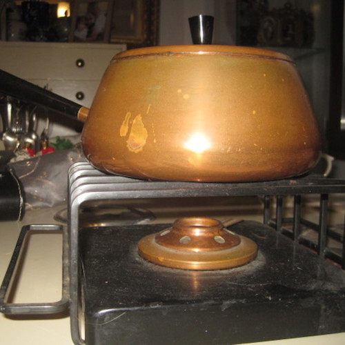 Cheese fondue with metal base and 6 forks, new