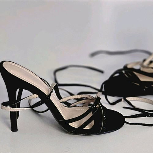 Strappy sandals new with high heel, rhinestones and long strap