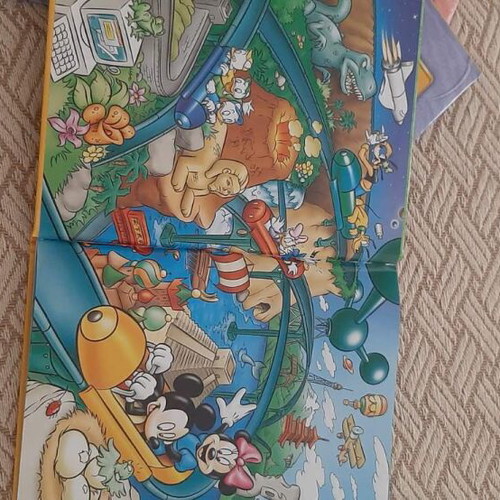 Disney Children's Encyclopedia like new, 32 issues