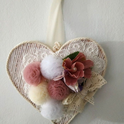 Decorative frame with pom pon heart 20x20cm new