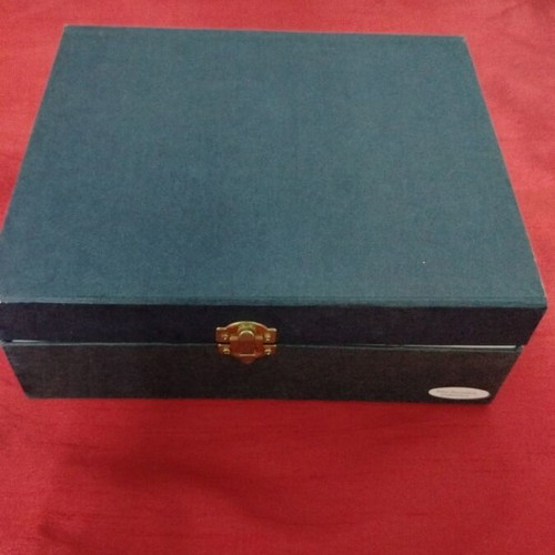 Porcelain miniature set in case