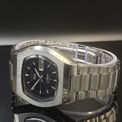 Seiko 5 Automatic TV Case men's watch like new, blue and silver