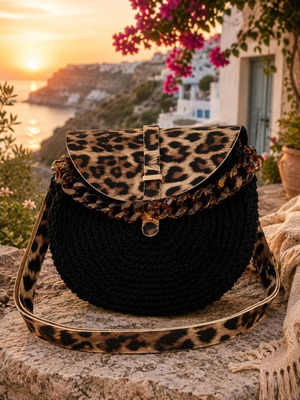 Wild Noir crossbody bag new, black with animal print