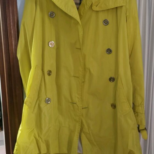 Burberry coat like new, lemon color, size S