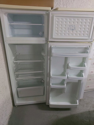 Two-door refrigerator height 150cm like new