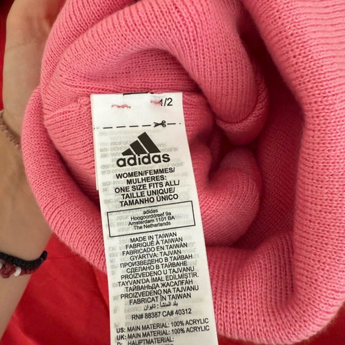 Adidas pink knit hat like new, women's elastic
