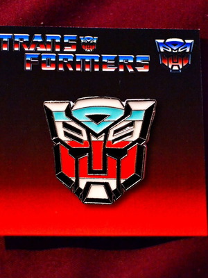Transformers Autobots metal pin new
