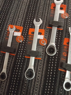 Tools set new, sizes 10-14