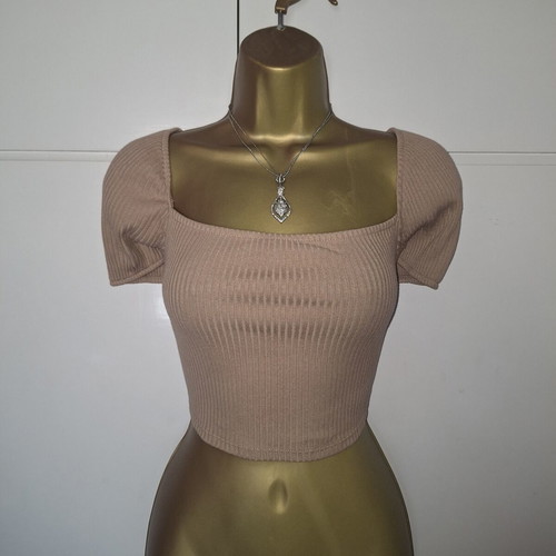 H&M beige ribbed crop top size medium