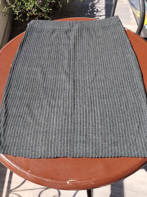 Mini gray striped short skirt like new, size S