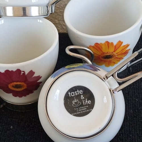 Set of 6 porcelain coffee cups with metal handles in 3 colors by taste&life