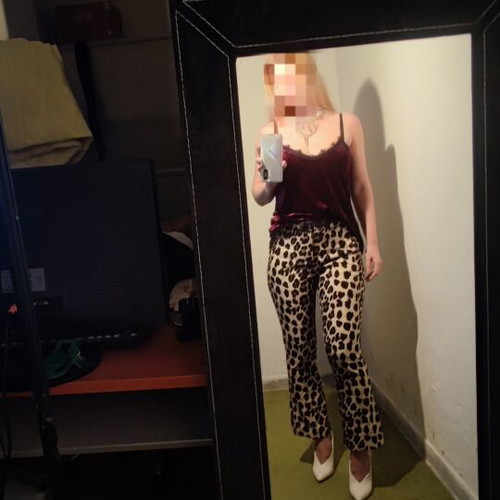 Zara high-waisted pants new size S with pockets