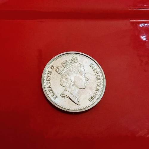 5 Pence Coin from Gibraltar with Queen Elizabeth II and Barbary Macaque