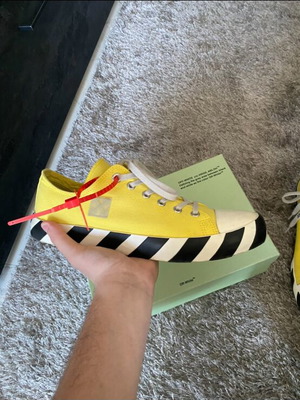 Off White Vulcanized sneakers used, yellow, size 46 with box