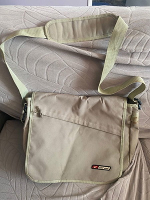 School bag satchel like new, unisex, large shoulder bag