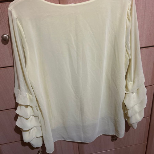 Yellow blouse with impressive ruched sleeves used, size M