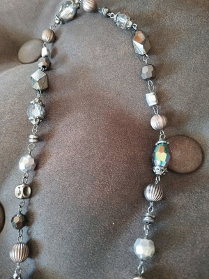 Necklace used with metal and glass beads 35 cm