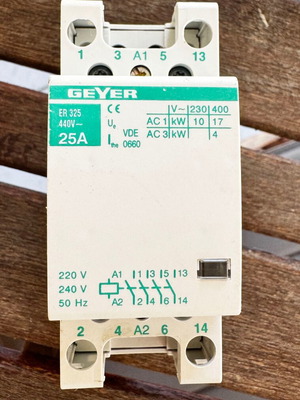 Geyer Relais 4P 25A AC1 230VAC ER325 relay used, three-phase